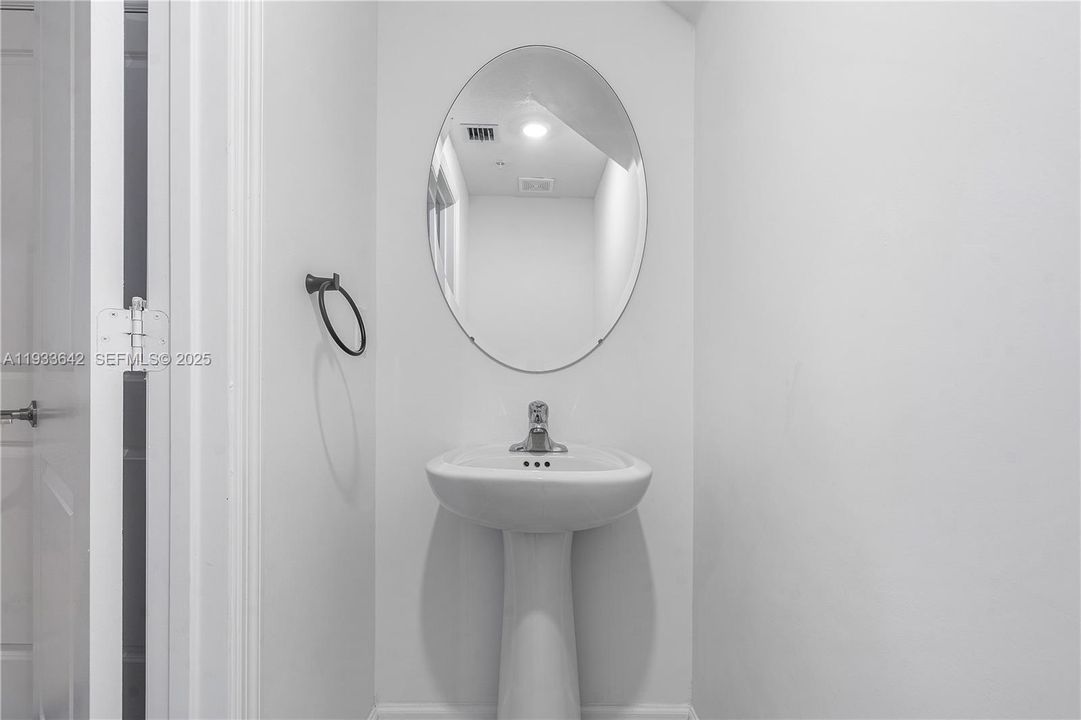 待售: $500,000 (3 贝兹, 2 浴室, 1426 平方英尺)