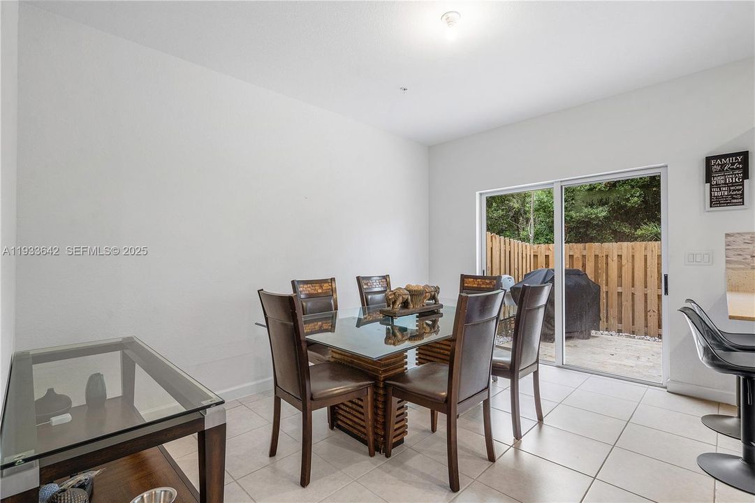 待售: $500,000 (3 贝兹, 2 浴室, 1426 平方英尺)