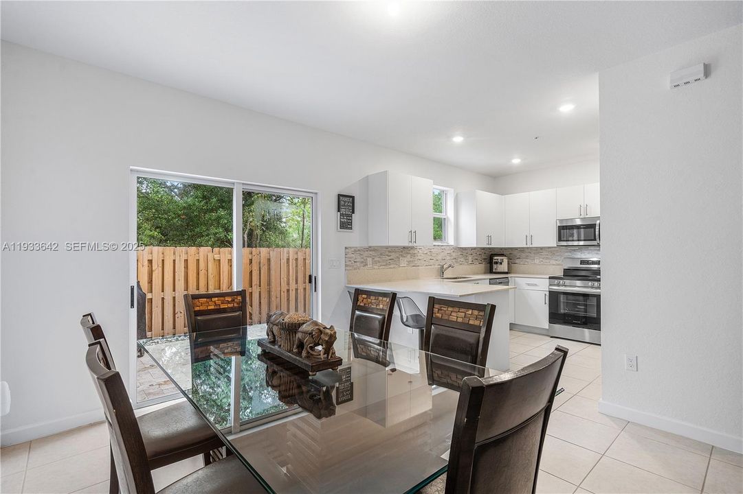 待售: $500,000 (3 贝兹, 2 浴室, 1426 平方英尺)