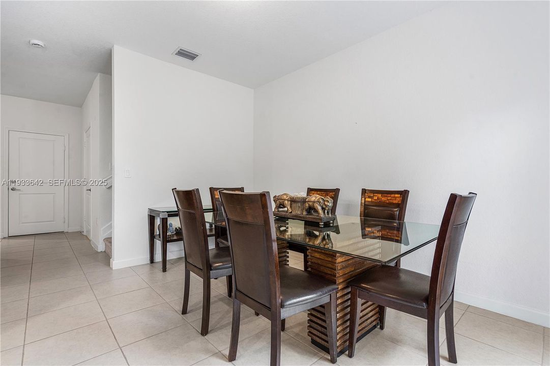 待售: $500,000 (3 贝兹, 2 浴室, 1426 平方英尺)