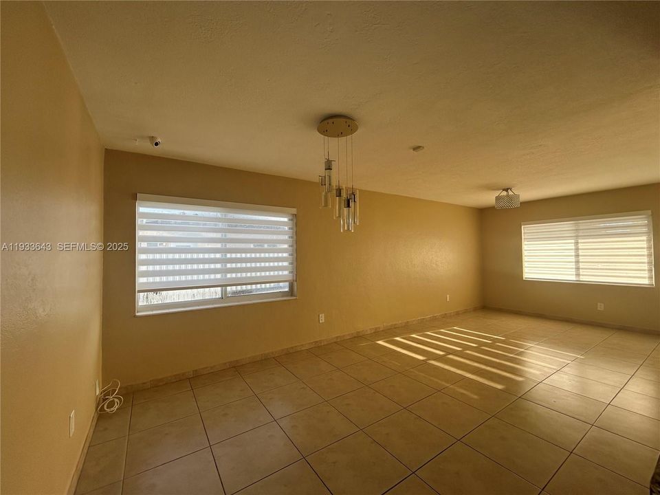 На продажу: $778,900 (3 спален, 2 ванн, 1248 Квадратных фут)