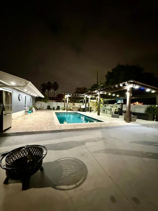 На продажу: $778,900 (3 спален, 2 ванн, 1248 Квадратных фут)