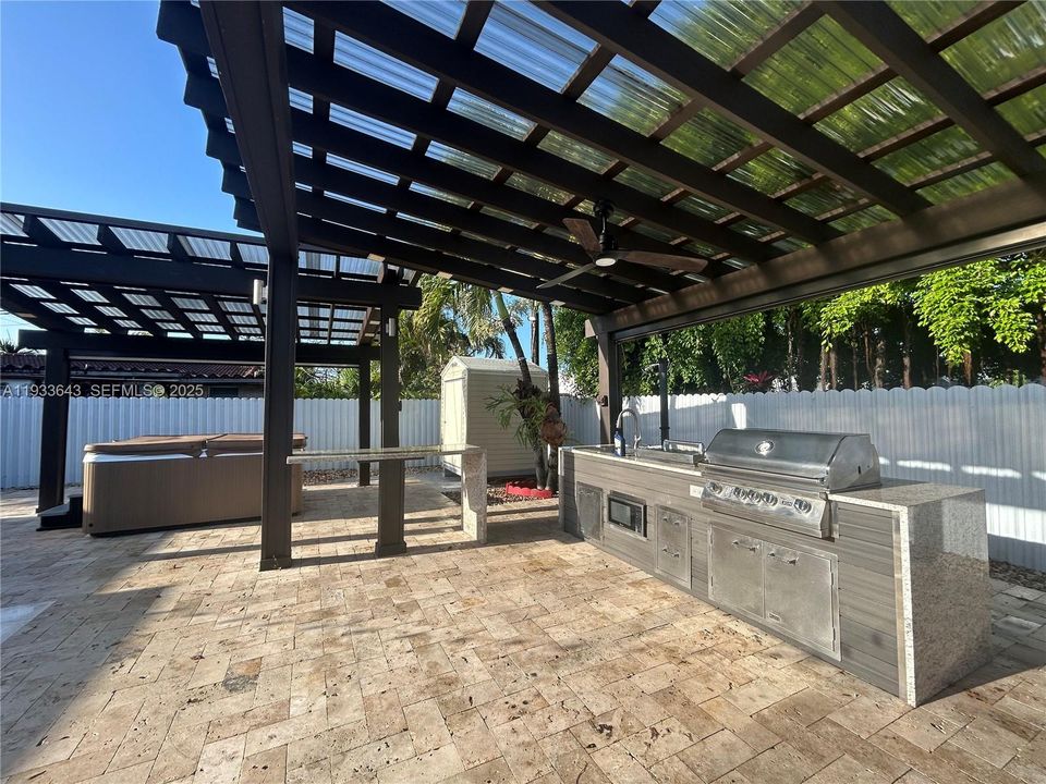 На продажу: $778,900 (3 спален, 2 ванн, 1248 Квадратных фут)