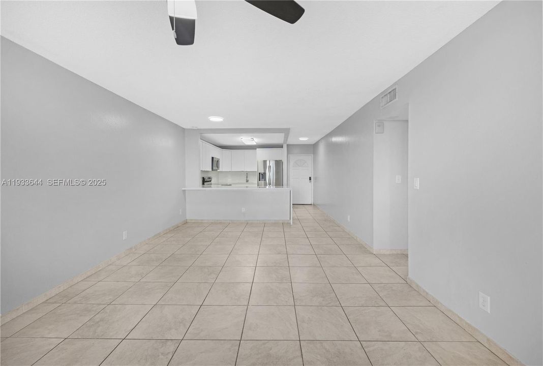 В аренду: $2,500 (3 спален, 2 ванн, 1323 Квадратных фут)