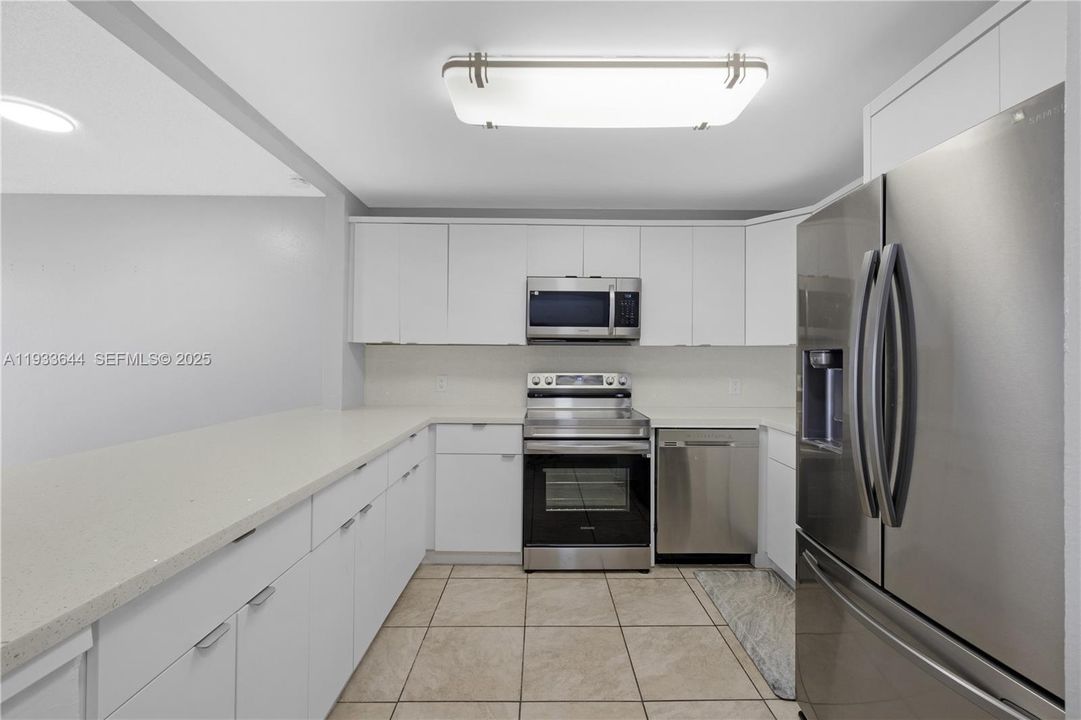 В аренду: $2,500 (3 спален, 2 ванн, 1323 Квадратных фут)