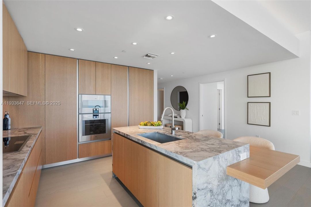 For Rent: $39,000 (4 beds, 4 baths, 2979 Square Feet)