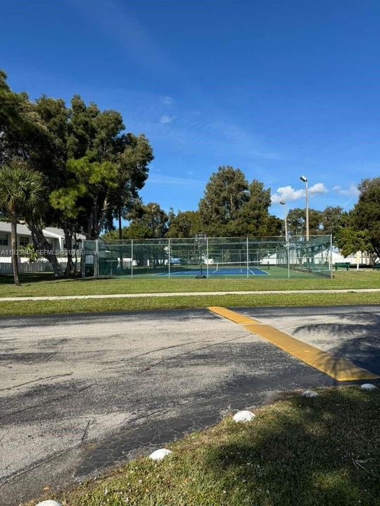 待售: $220,000 (2 贝兹, 2 浴室, 1554 平方英尺)