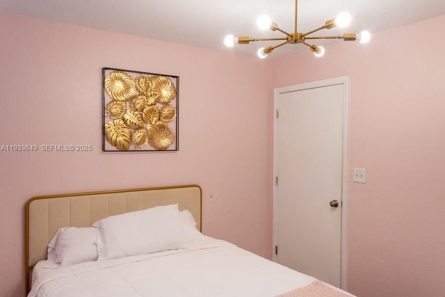 For Rent: $2,999 (3 beds, 2 baths, 1092 Square Feet)