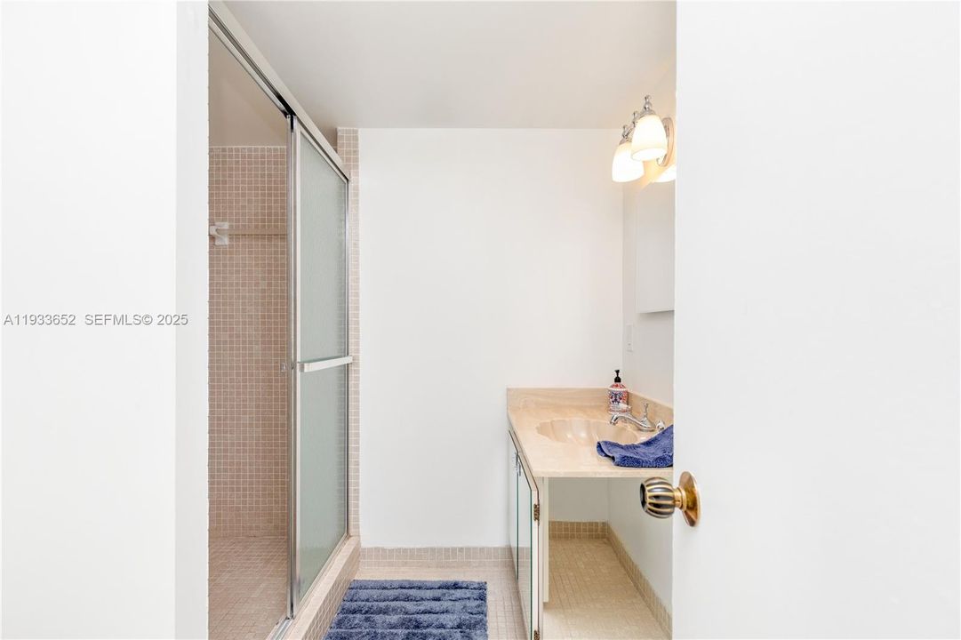 В аренду: $3,500 (2 спален, 2 ванн, 1868 Квадратных фут)