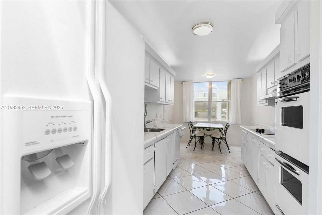 В аренду: $3,500 (2 спален, 2 ванн, 1868 Квадратных фут)