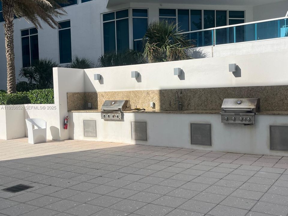 В аренду: $3,500 (2 спален, 2 ванн, 1868 Квадратных фут)