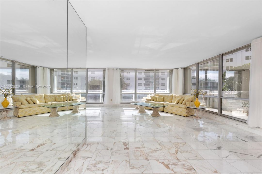 В аренду: $3,500 (2 спален, 2 ванн, 1868 Квадратных фут)