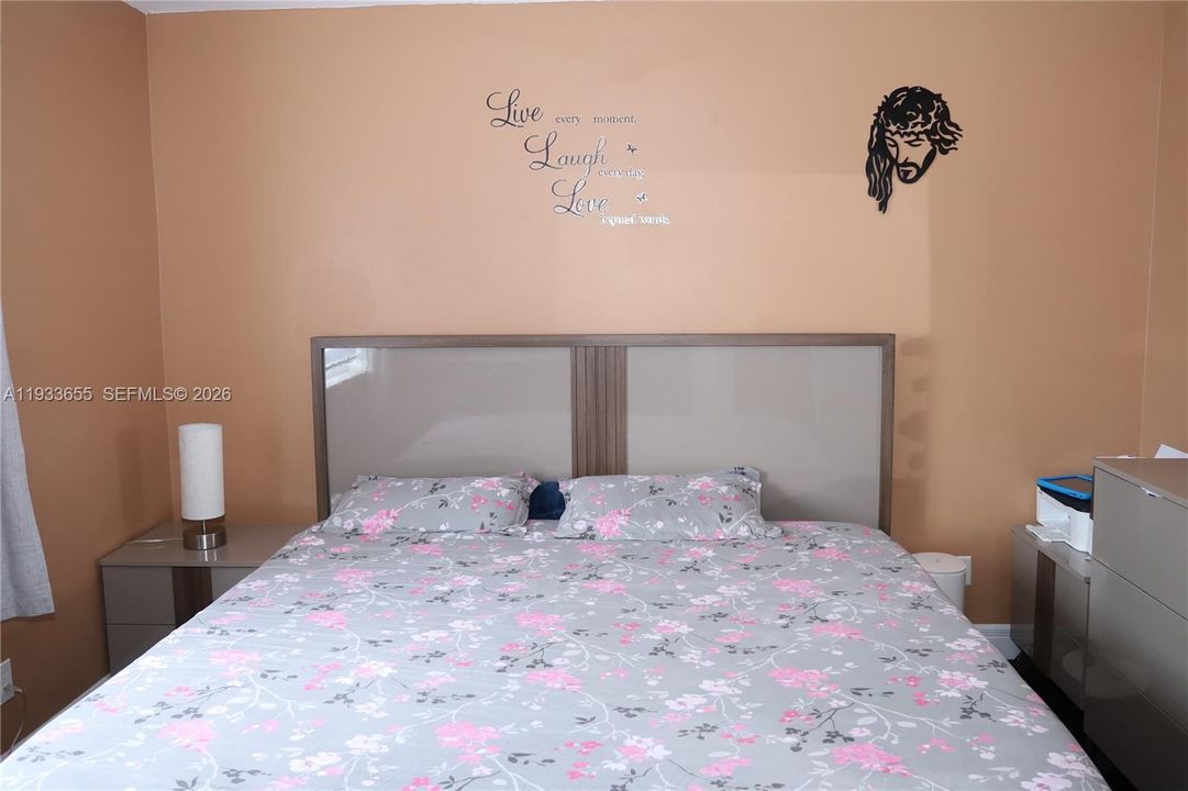 待售: $460,000 (3 贝兹, 2 浴室, 1361 平方英尺)