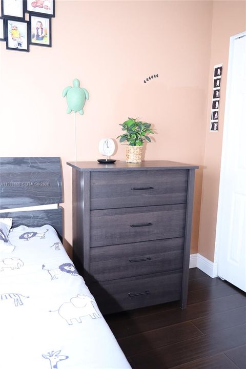 待售: $460,000 (3 贝兹, 2 浴室, 1361 平方英尺)