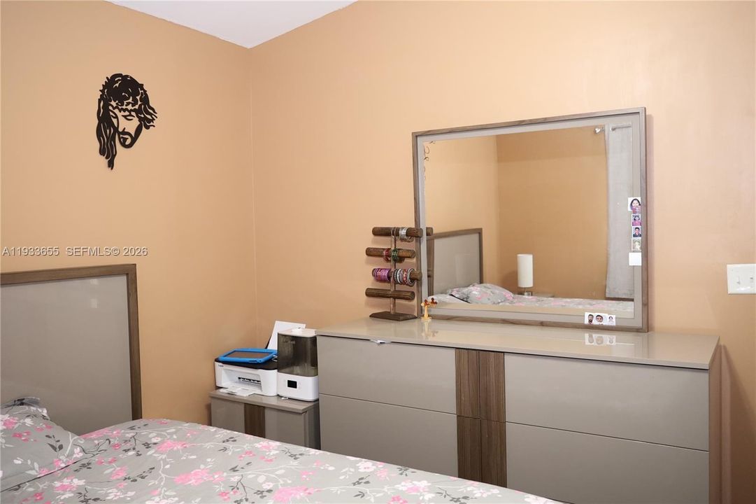 待售: $460,000 (3 贝兹, 2 浴室, 1361 平方英尺)