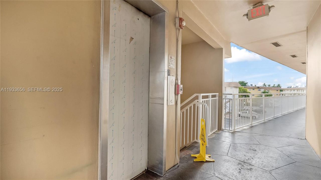 待售: $79,999 (1 贝兹, 1 浴室, 684 平方英尺)