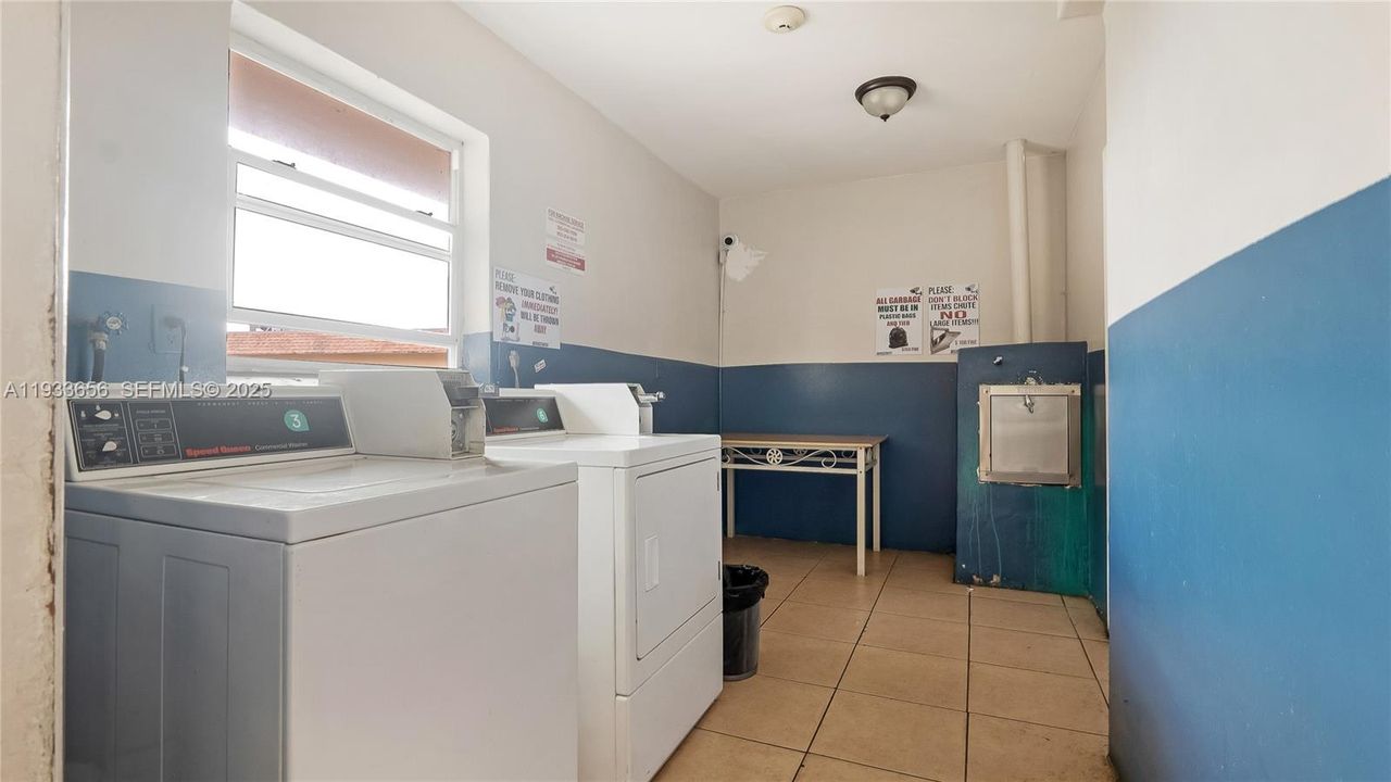 待售: $79,999 (1 贝兹, 1 浴室, 684 平方英尺)