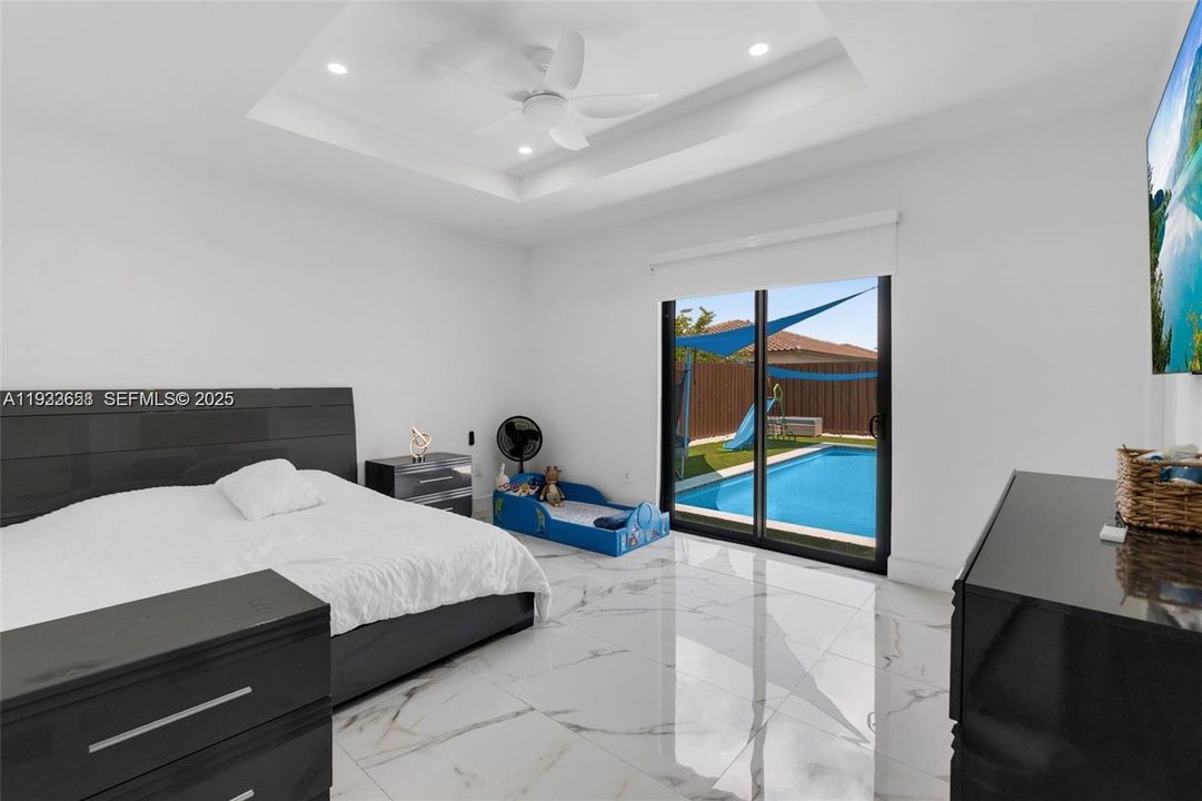 出租: $3,900 (4 贝兹, 3 浴室, 1895 平方英尺)