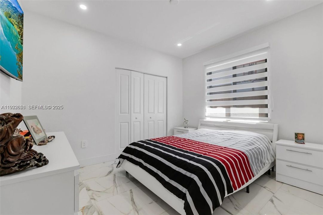 出租: $3,900 (4 贝兹, 3 浴室, 1895 平方英尺)