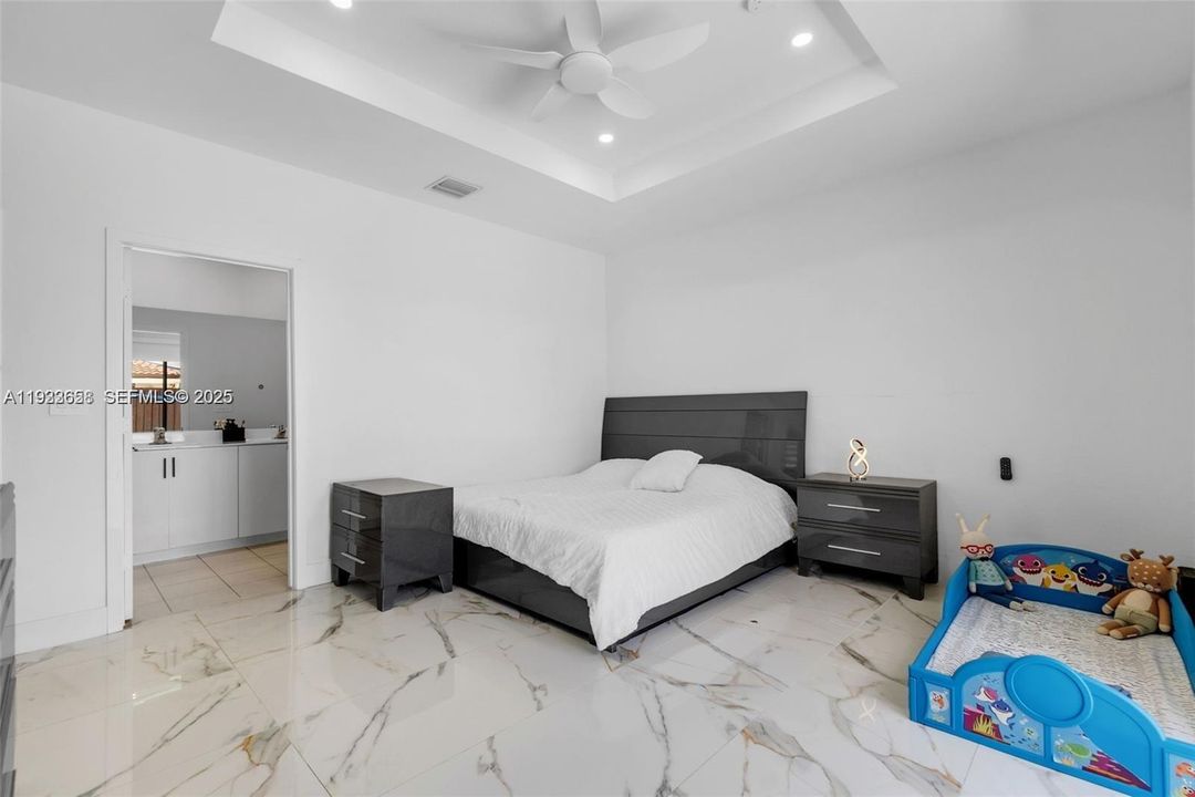 出租: $3,900 (4 贝兹, 3 浴室, 1895 平方英尺)