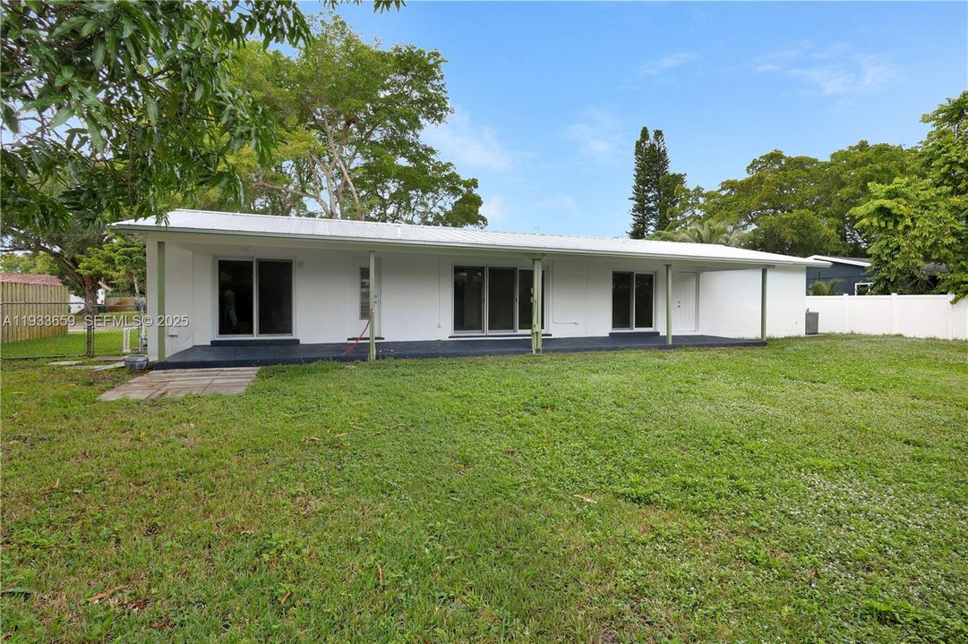 待售: $550,000 (3 贝兹, 2 浴室, 1554 平方英尺)