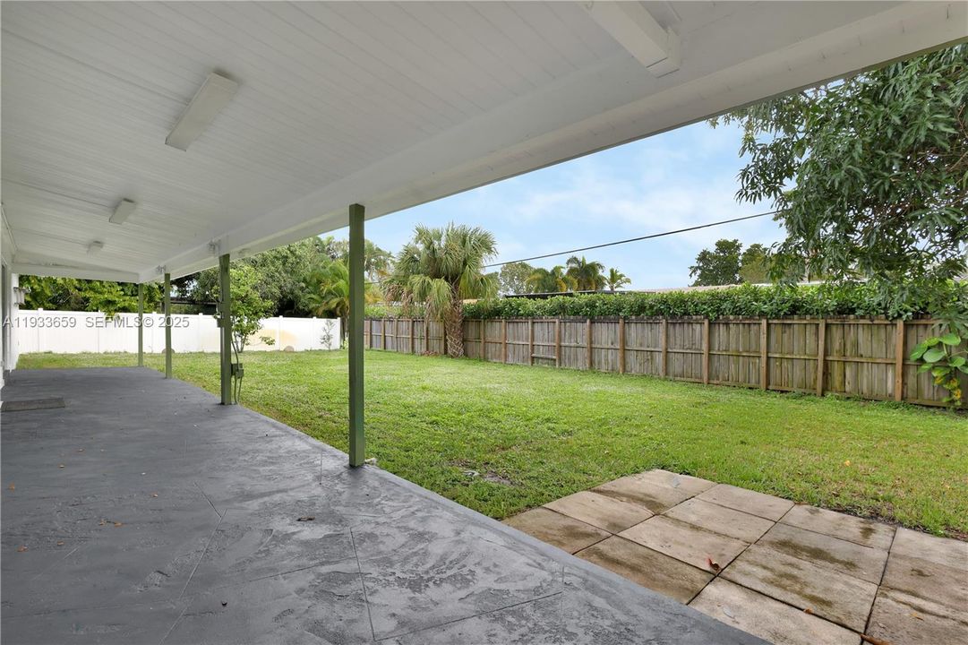 待售: $550,000 (3 贝兹, 2 浴室, 1554 平方英尺)