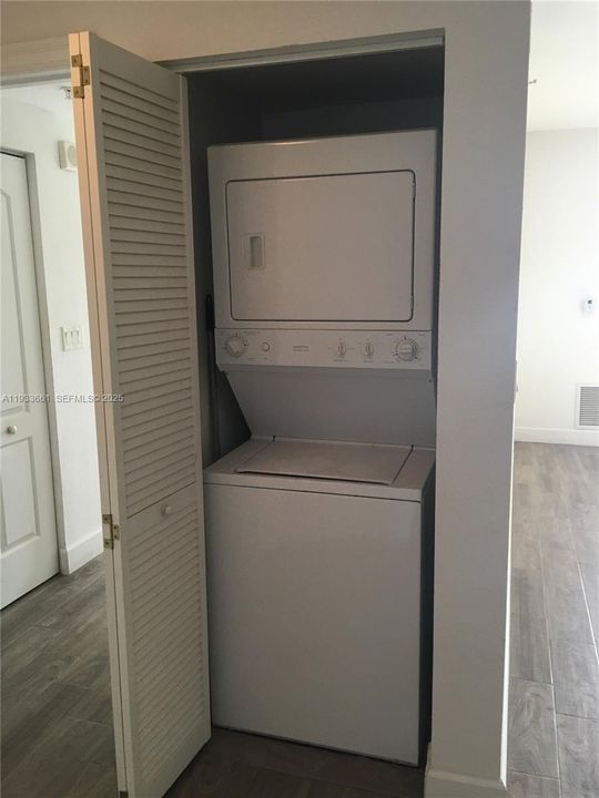 出租: $2,150 (1 贝兹, 1 浴室, 690 平方英尺)