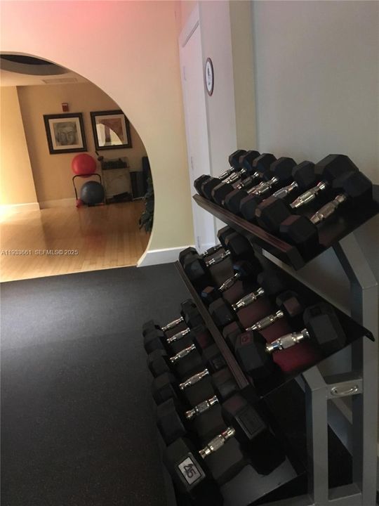 出租: $2,150 (1 贝兹, 1 浴室, 690 平方英尺)