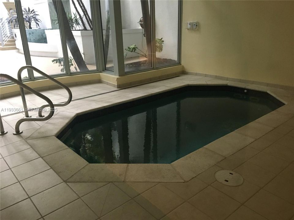 出租: $2,150 (1 贝兹, 1 浴室, 690 平方英尺)