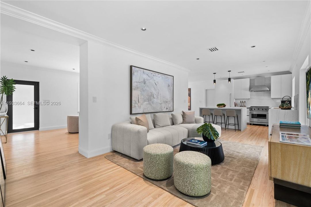 En Venta: $3,150,000 (4 camas, 3 baños, 2429 Pies cuadrados)