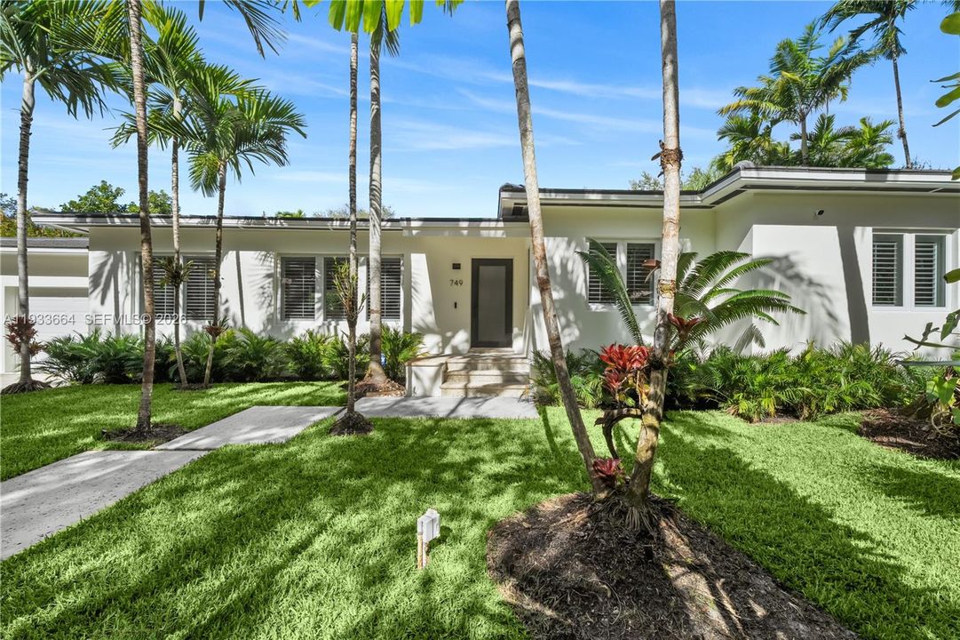 En Venta: $3,150,000 (4 camas, 3 baños, 2429 Pies cuadrados)