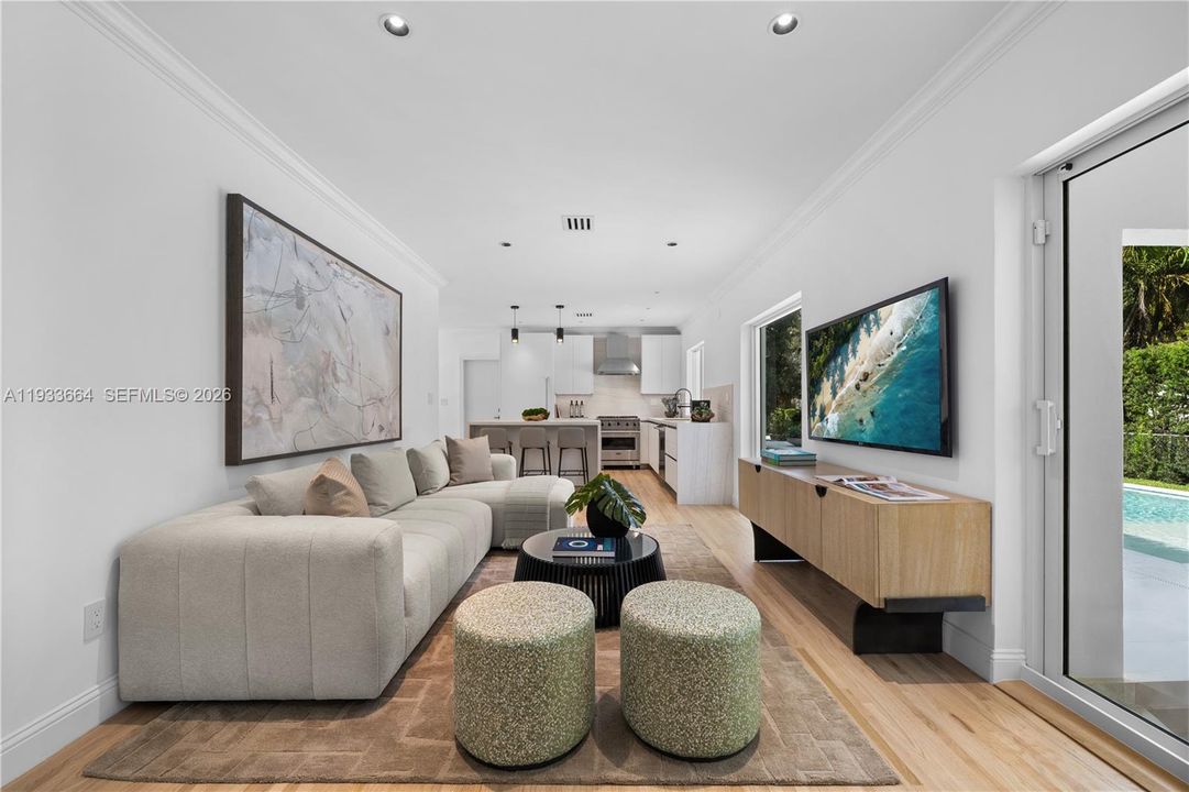 En Venta: $3,150,000 (4 camas, 3 baños, 2429 Pies cuadrados)