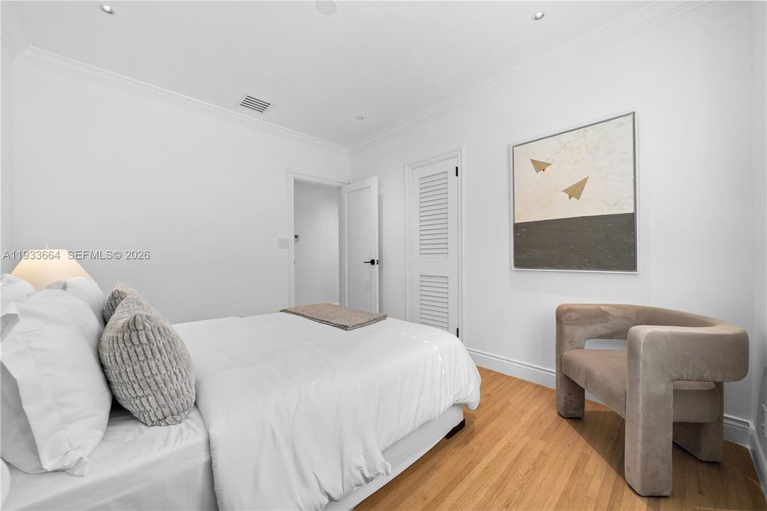 En Venta: $3,150,000 (4 camas, 3 baños, 2429 Pies cuadrados)