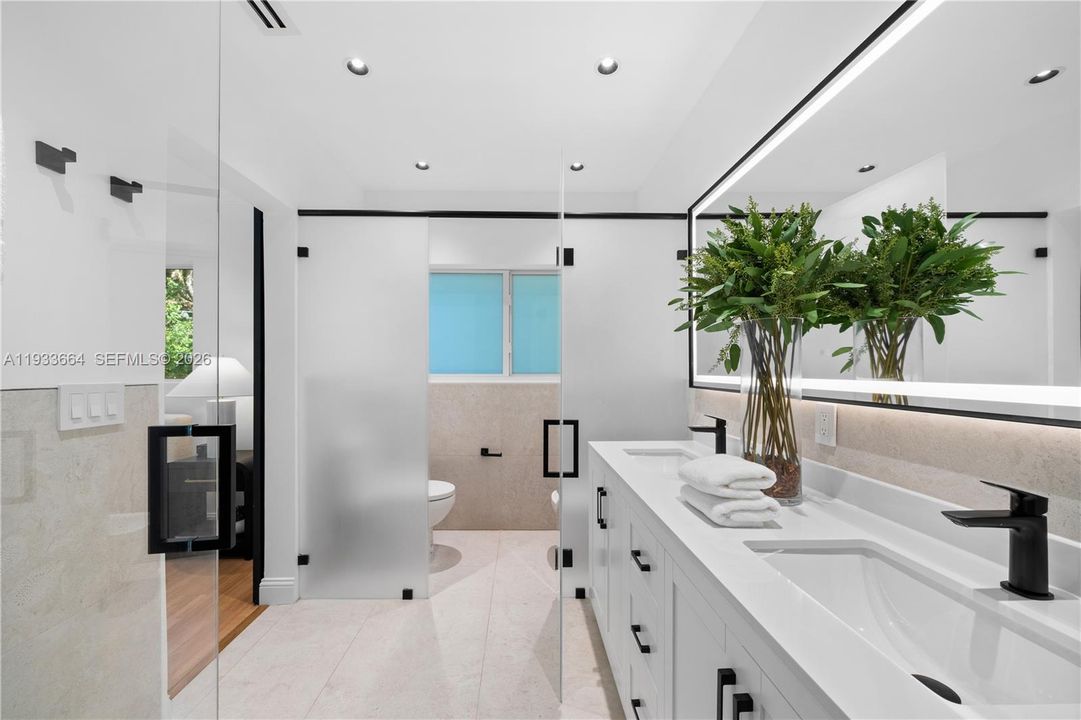 En Venta: $3,150,000 (4 camas, 3 baños, 2429 Pies cuadrados)