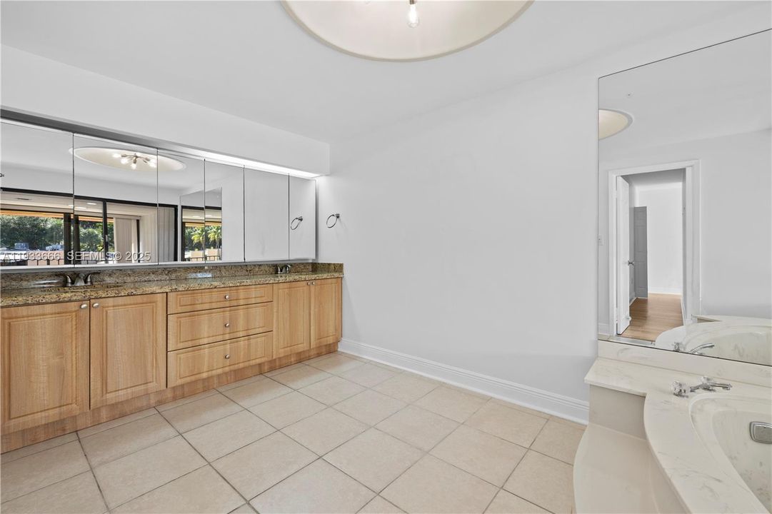 For Rent: $3,600 (4 beds, 3 baths, 2190 Square Feet)