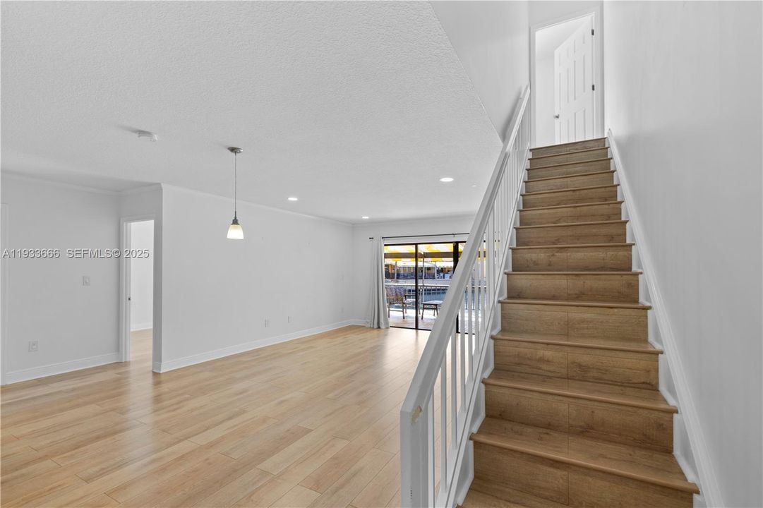 For Rent: $3,600 (4 beds, 3 baths, 2190 Square Feet)