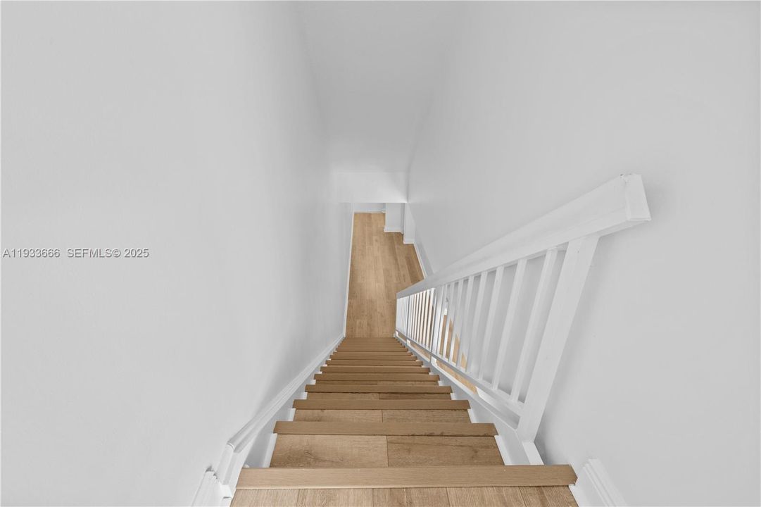 For Rent: $3,600 (4 beds, 3 baths, 2190 Square Feet)