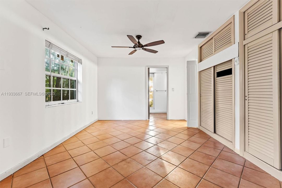 For Sale: $1,090,000 (4 beds, 4 baths, 2519 Square Feet)