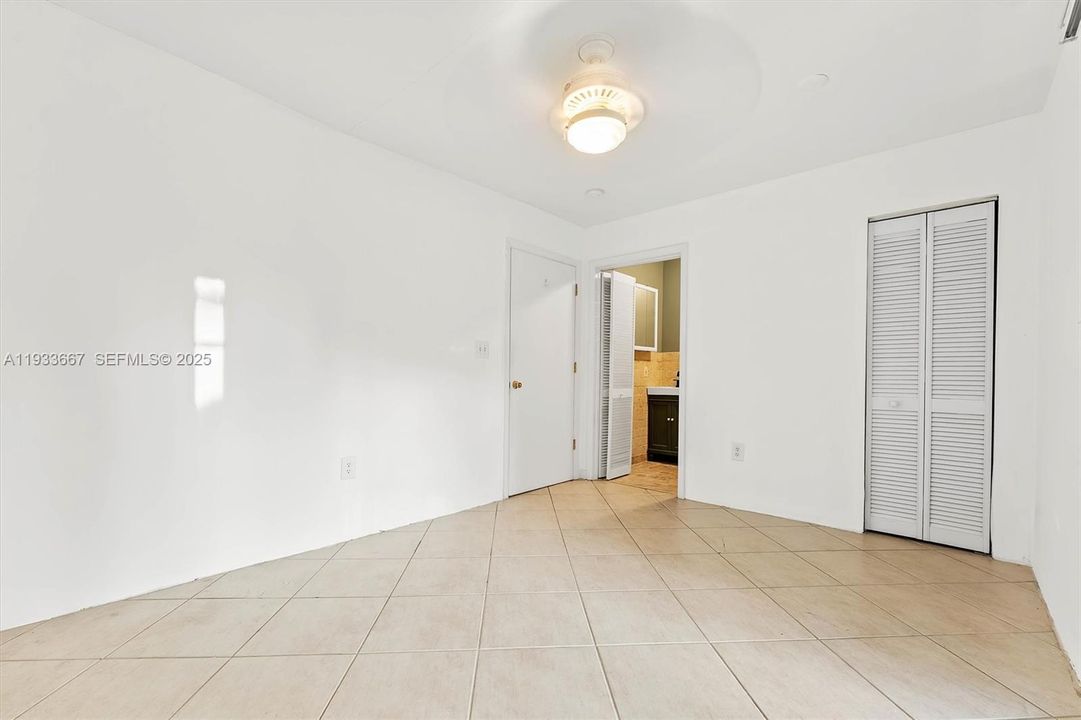 For Sale: $1,090,000 (4 beds, 4 baths, 2519 Square Feet)