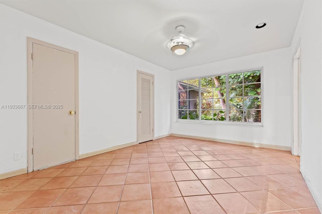 For Sale: $1,090,000 (4 beds, 4 baths, 2519 Square Feet)