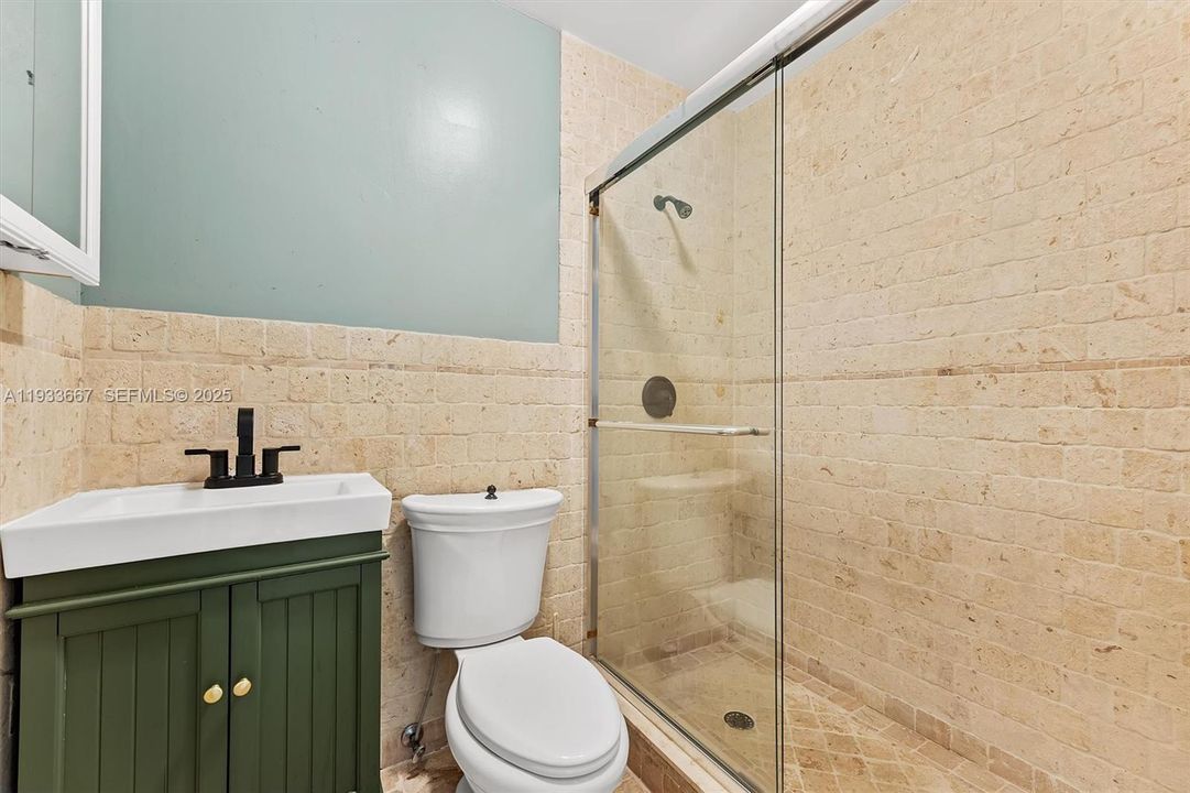 For Sale: $1,090,000 (4 beds, 4 baths, 2519 Square Feet)