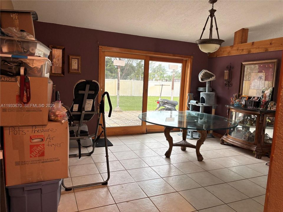 待售: $609,000 (3 贝兹, 2 浴室, 1586 平方英尺)