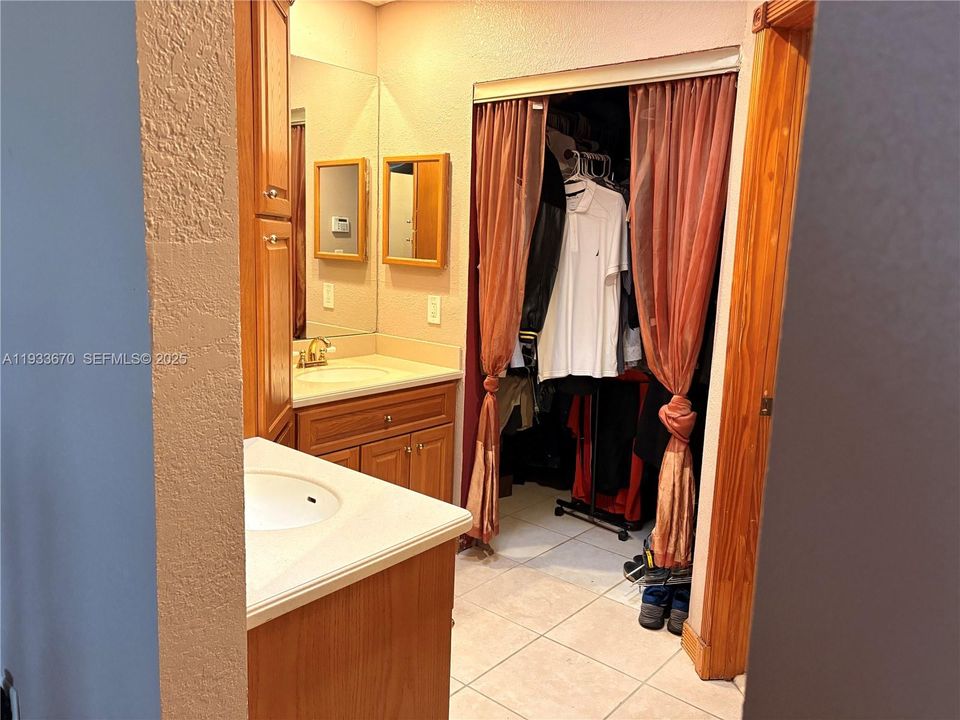 待售: $609,000 (3 贝兹, 2 浴室, 1586 平方英尺)