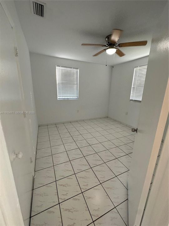 For Rent: $2,000 (2 beds, 1 baths, 800 Square Feet)