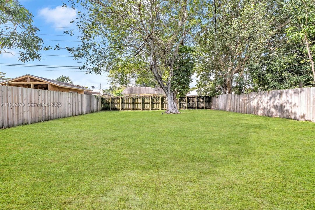 待售: $415,000 (2 贝兹, 1 浴室, 955 平方英尺)