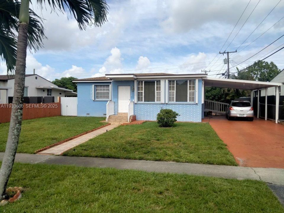 For Sale: $600,000 (3 beds, 1 baths, 1402 Square Feet)