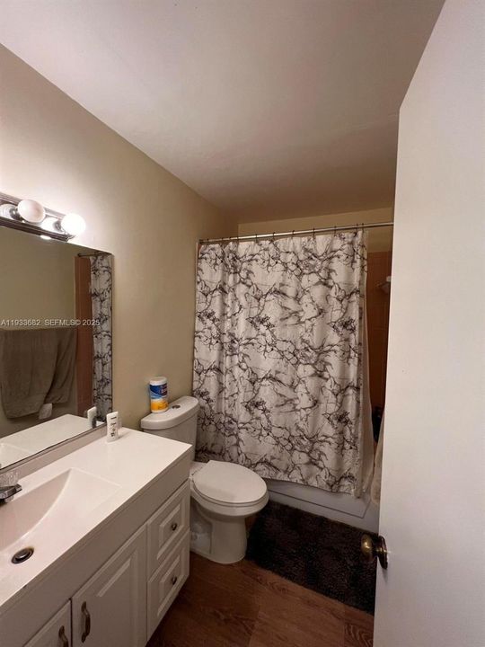 For Rent: $2,150 (3 beds, 2 baths, 1195 Square Feet)