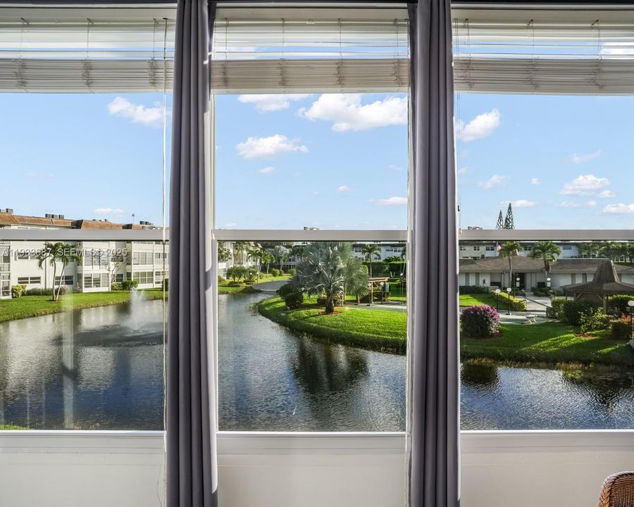 待售: $95,000 (1 贝兹, 1 浴室, 684 平方英尺)