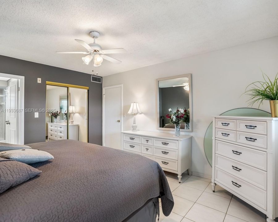 待售: $95,000 (1 贝兹, 1 浴室, 684 平方英尺)