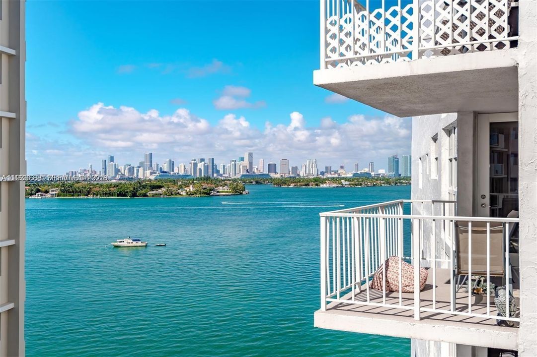 For Rent: $2,700 (1 beds, 1 baths, 750 Square Feet)